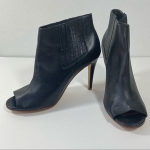 NWOB Halogen open toed booties